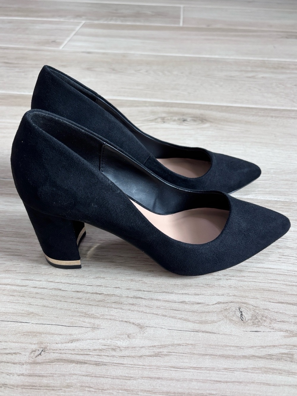 Call It Spring Vegan Black Faux Suede Block Heel Pumps Gold Women’s Size 6.5